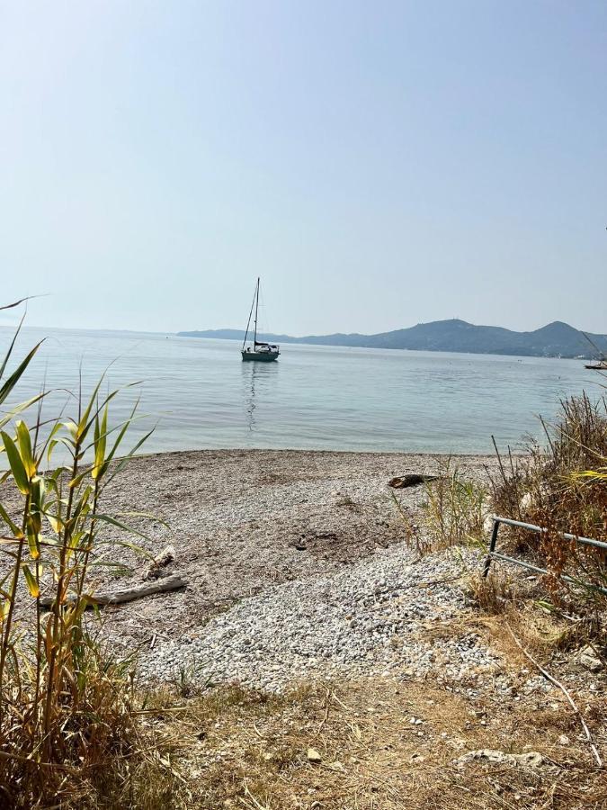 Lithino Apartments - 5Min From The Beach Agios Ioannis Peristeron  Ngoại thất bức ảnh