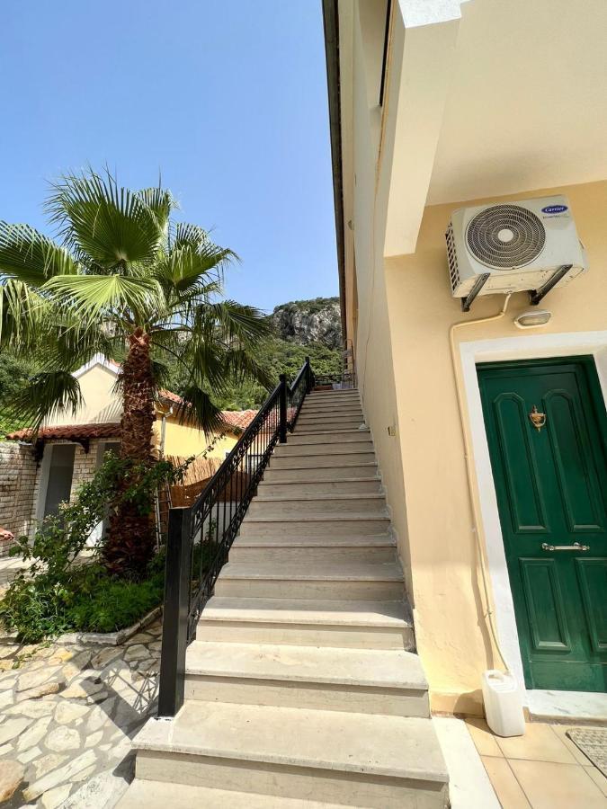 Lithino Apartments - 5Min From The Beach Agios Ioannis Peristeron  Ngoại thất bức ảnh