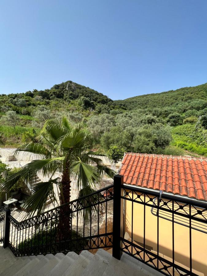 Lithino Apartments - 5Min From The Beach Agios Ioannis Peristeron  Ngoại thất bức ảnh