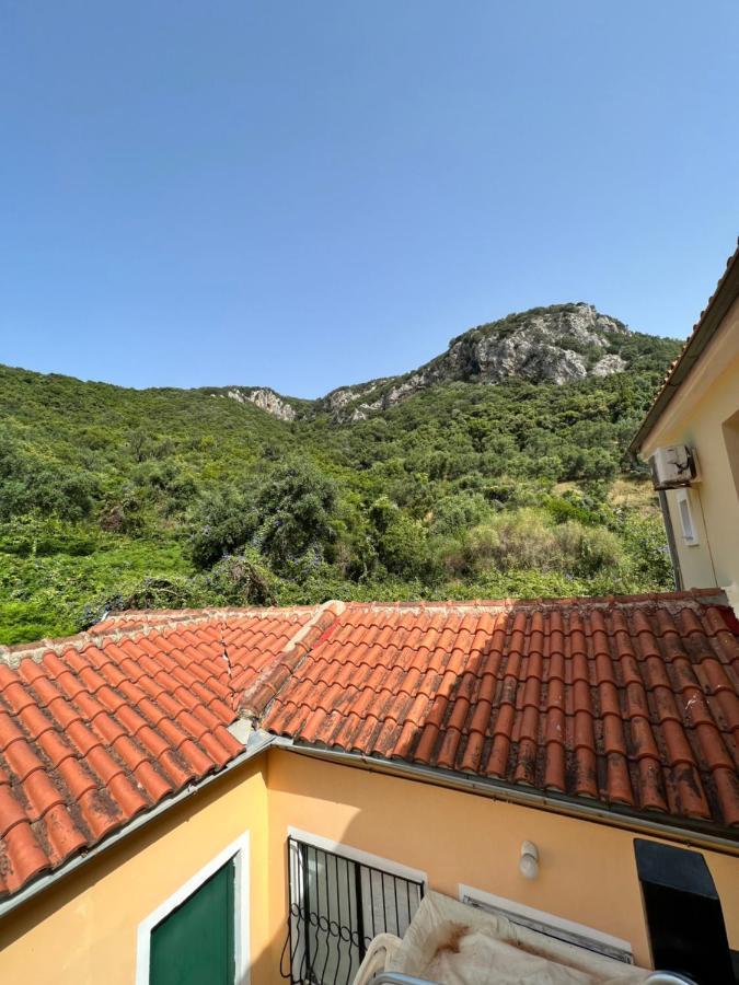 Lithino Apartments - 5Min From The Beach Agios Ioannis Peristeron  Ngoại thất bức ảnh